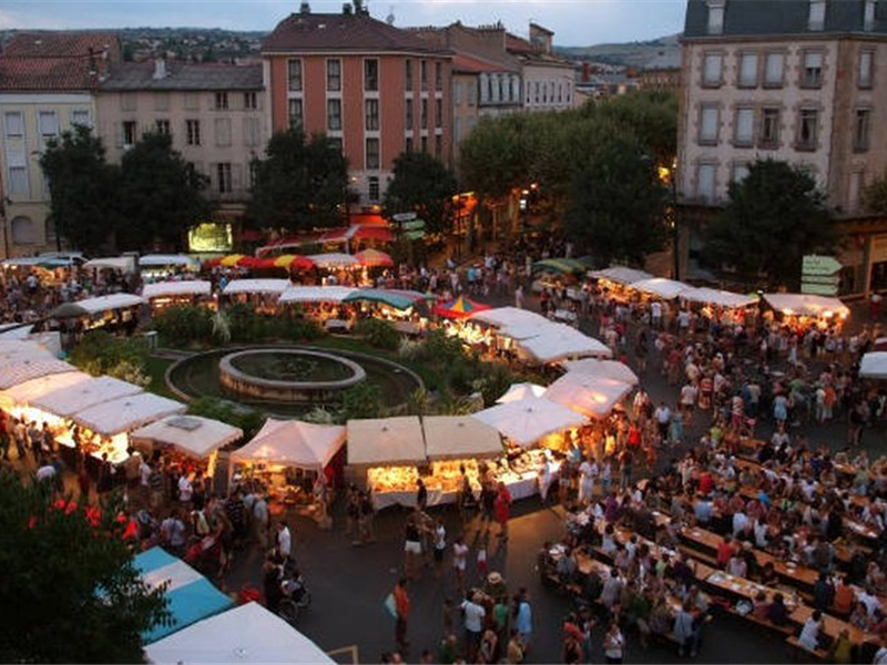 artisanal faïence céramique traditionnel authentique unique Millau nocturne marché