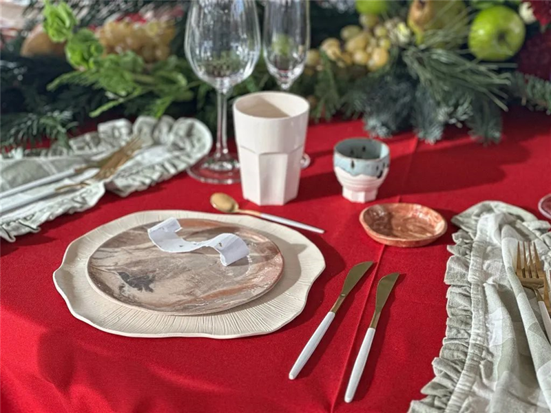 Modèles d'assiettes exclusifs par Komet céramique