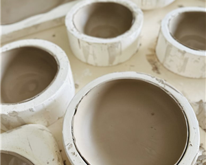 artisanal faïence céramique traditionnel authentique unique sur mesure moule 