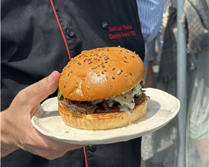 artisanal faïence céramique traditionnel authentique unique sur mesure Thomas Saint Léger burger